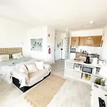 شقة Seaview - 10 Min. Beach, Private Condo, Pool, Grill & Free Parking البوفيرا