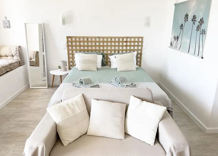 Seaview - 10 Min. Beach, Private Condo, Pool, Grill & Free Parking Apartament