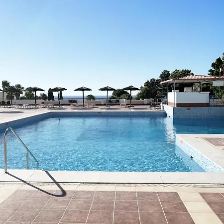 Apartment Seaview - 10 Min. Beach, Private Condo, Pool, Grill & Free Parking *