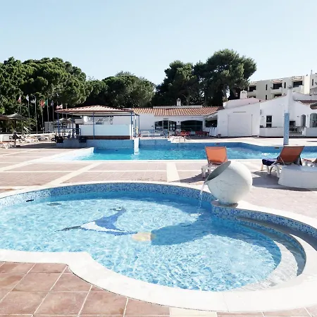 Apartment Seaview - 10 Min. Beach, Private Condo, Pool, Grill & Free Parking *