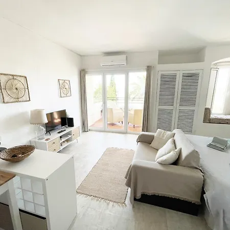 Seaview - 10 Min. Beach, Private Condo, Pool, Grill & Free Parking Apartment Albufeira