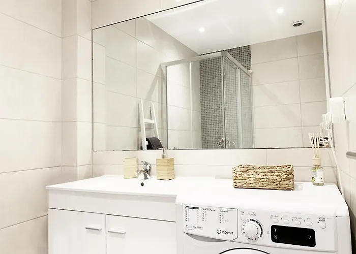 Seaview - 10 Min. Beach, Private Condo, Pool, Grill & Free Parking Albufeira