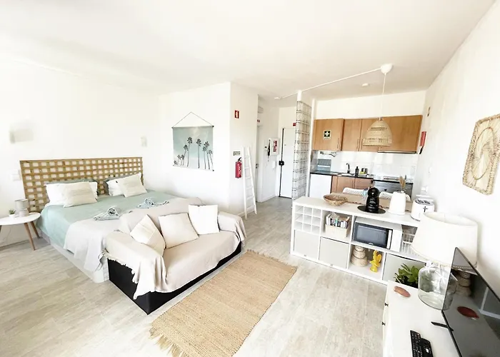 Lejlighed Seaview - 10 Min. Beach, Private Condo, Pool, Grill & Free Parking Albufeira