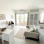 Seaview - 10 Min. Beach, Private Condo, Pool, Grill & Free Parking Lägenhet Albufeira